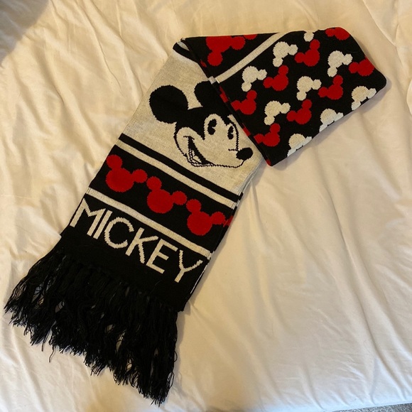 Disney Accessories - Disney Scarf